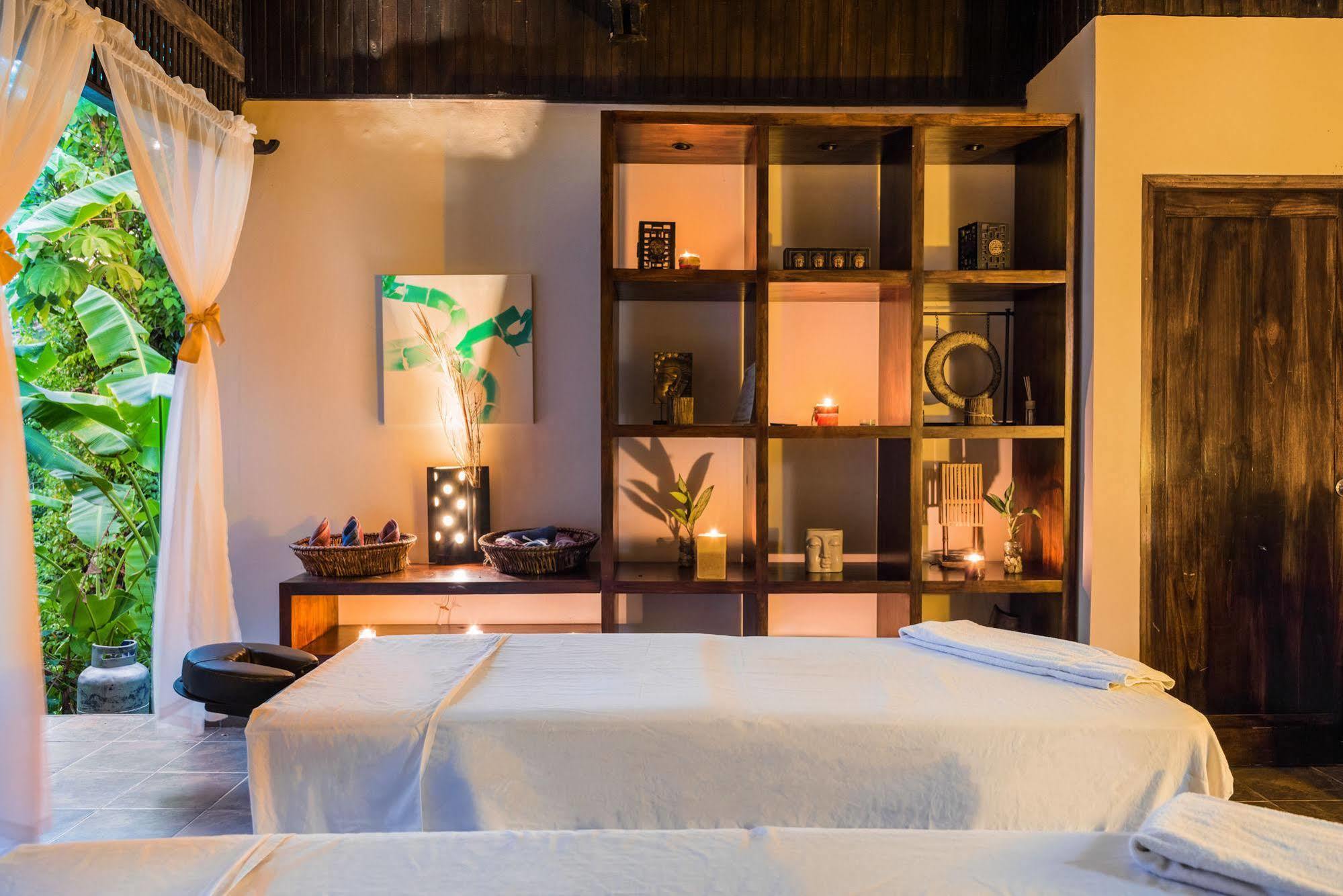 Tiki Villas Rainforest Lodge & Spa Uvita Exteriör bild
