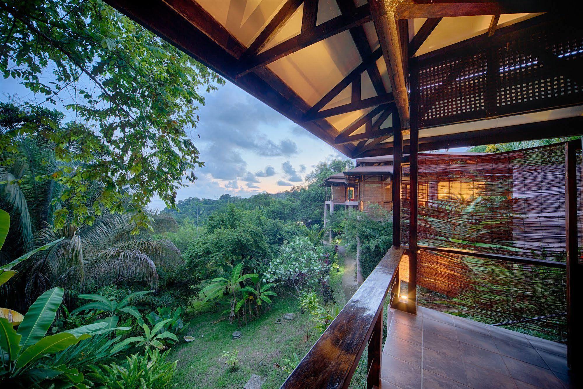 Tiki Villas Rainforest Lodge & Spa Uvita Exteriör bild