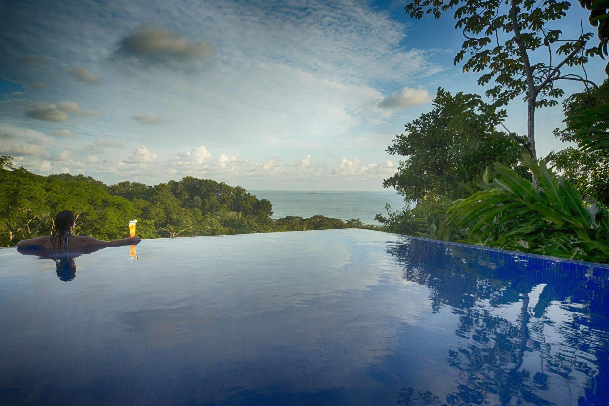 Tiki Villas Rainforest Lodge & Spa Uvita Exteriör bild